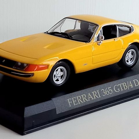 1:43 Ferrari 365 GTB/4 Daytona