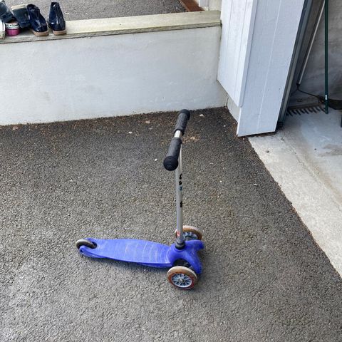 Micro mini blue scooter