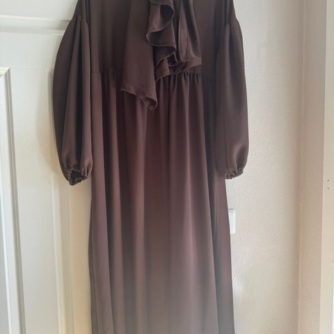 Kjole med Khimar