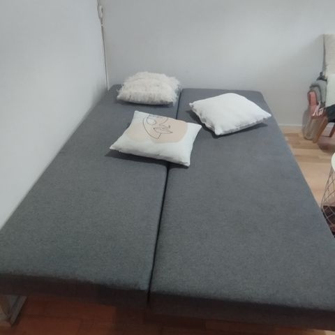 Grå sofa/senge