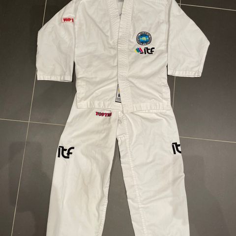 ITF Taekwondo 130cm