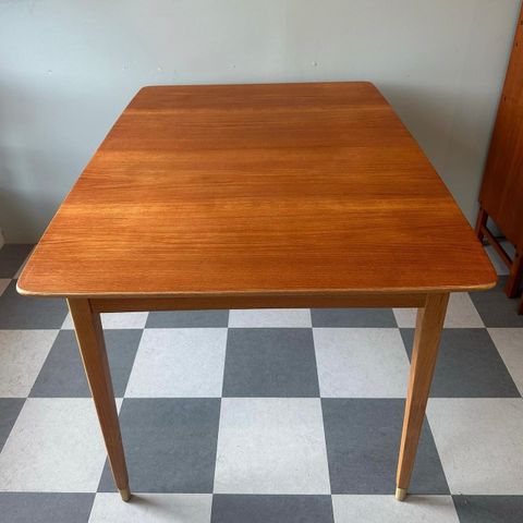 Vintage spisebord i teak