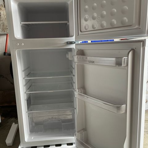 Kjøleskap selges (som nytt)