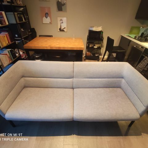 Liten sjarmerende sofa