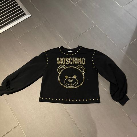 Moschino designer genser til jente