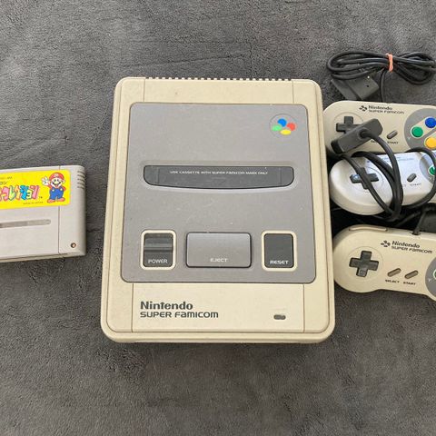 Autentisk Super Nintendo fra Japan