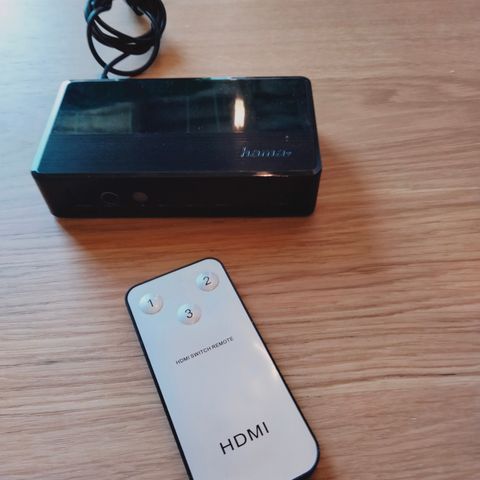 HDMI switch 3in1 med kontroll