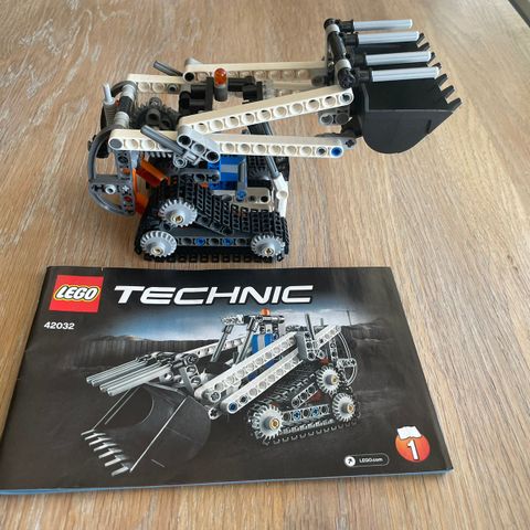 Lego 42032