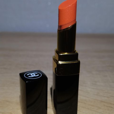 Chanel Rouge Coco Shine 447