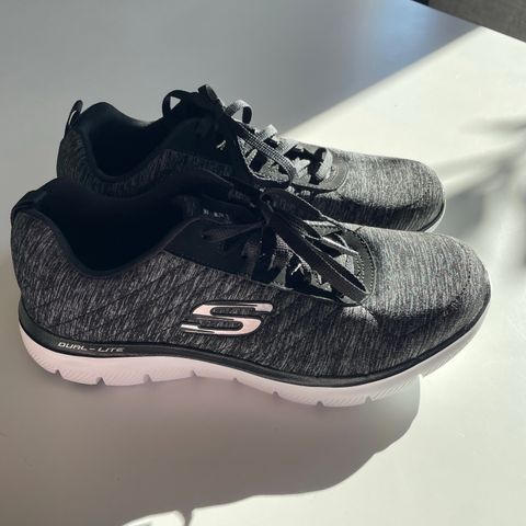 Skechers Lite-weight