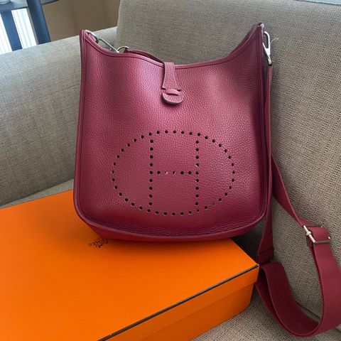 HERMES EVELYNE 29 ||| TAURILLON GARNET