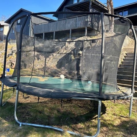 trampoline