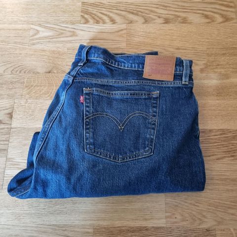 Levis 501 crop jeans (plus) str 16.