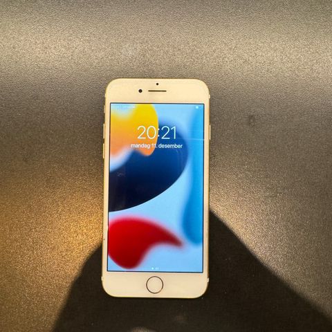 iPhone 7 32 GB Gull