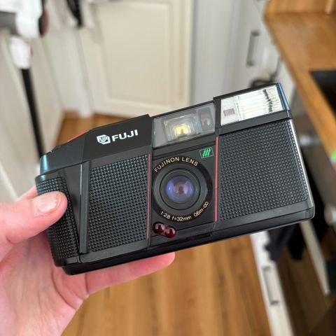Fuji DL-200 filmkamera