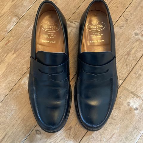 Custom grade loafers fra Church's