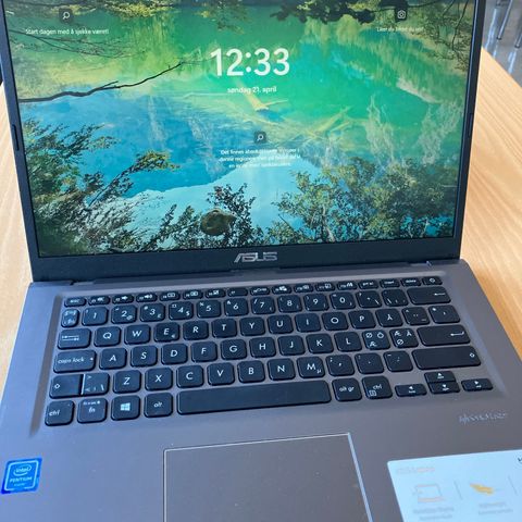 Asus SonicMaster laptop selges