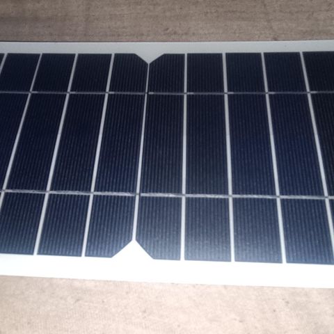 Solcellepanel på 30 watt med usb inngang