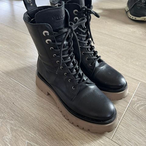 Stockholm design boots