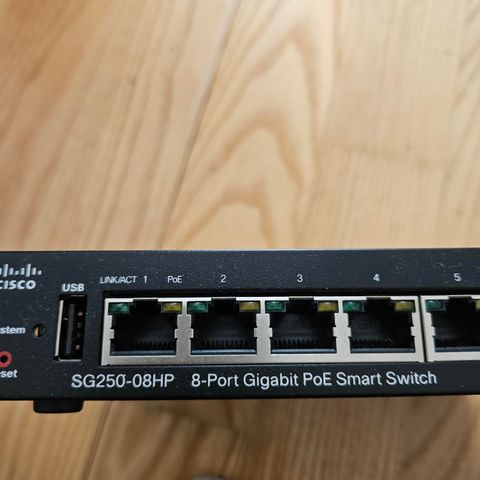 Cisco SG250-08HP 8-Port Gigabit PoE Smart Switch