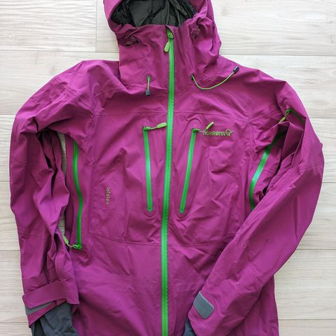 Norrøna Lofoten pro Gore Tex jakke