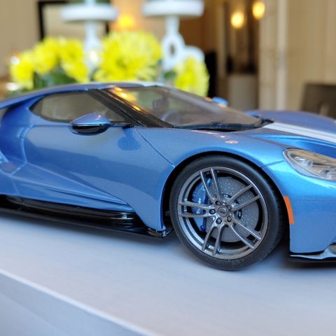 2017 Ford GT Blue Metallic/White Stripe 1/18 GT Spirit