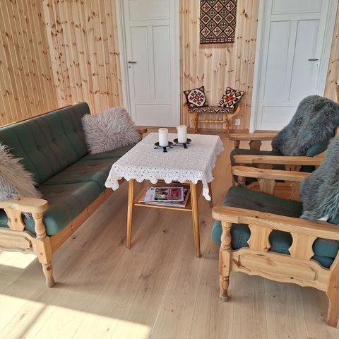 Reservert: Krogenæs sofa og stoler, bord fra E. Løndal