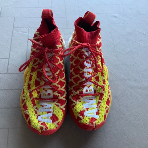 Adidas Pharell Williams  chinese New year  limited edition str. 42 2/3