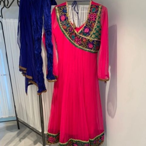 Indiske/Pakistanske klær L