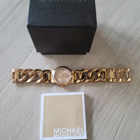 Michael Kors klokke i rosegullfarge