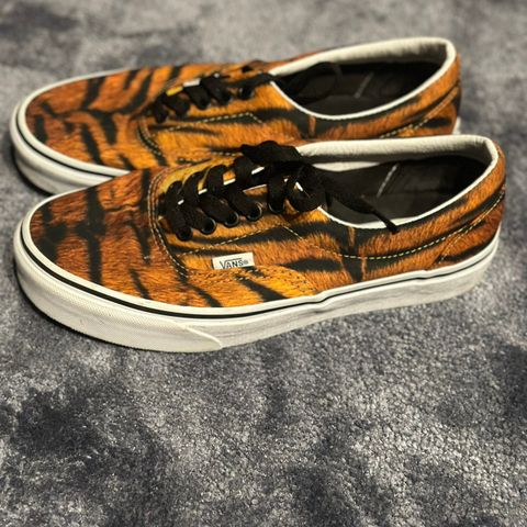 vans