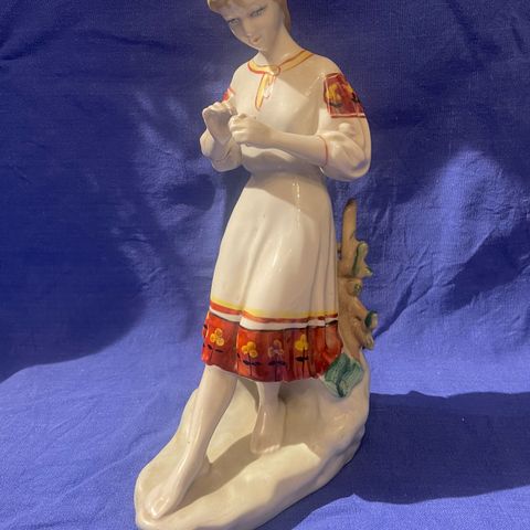 Porselensfigur, Jente som forteller lykke med en tusenfryd, USSR