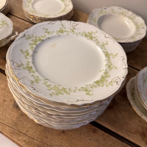 Alfred Meakin Ltd Windermere Royal Semi-Porcelain