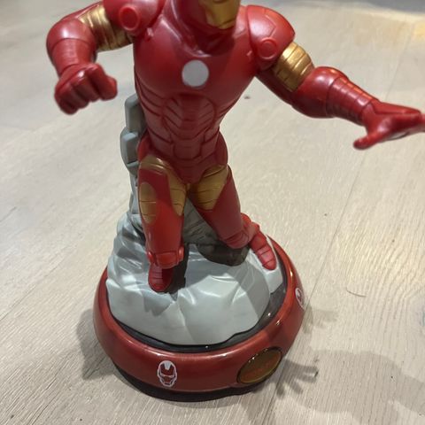 Iron man 3D nattlampe / nattbordslampe / lampe