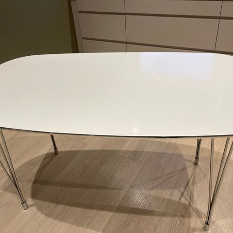 Kjøkkenbord fra IKEA