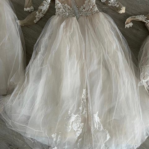 Nydelige brudepike kjoler (Kun 1 stk tilbake!)