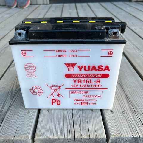 YUASA 12V batteri