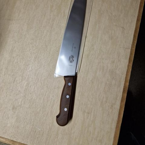 Victorinox kniven 31cm
