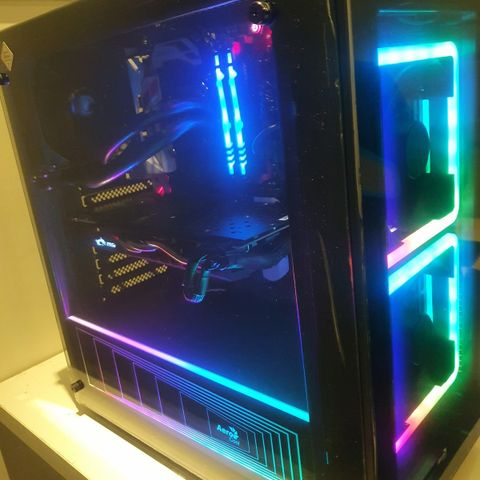 RGB Gamer ( i5 6600K , 16GB , SSD+HDD )