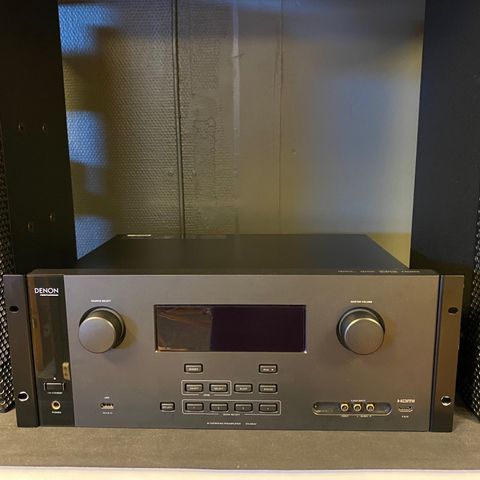 Denon AV kino preamplifier / surround dekoder