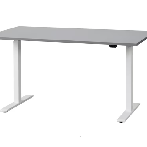 Pent brukt Hev/senk skrivebord 140x80 cm