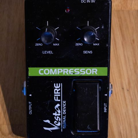 Gitar pedal Vesta Fire Signal Device Compressor