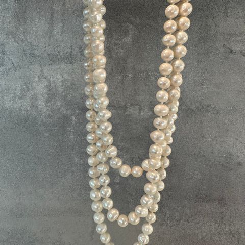 Fresh water pearls necklace