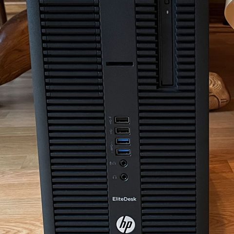 HP EliteDesk 800 (TWR) med Windows 11, 16GB RAM, 512GB SSD og 1TB HDD