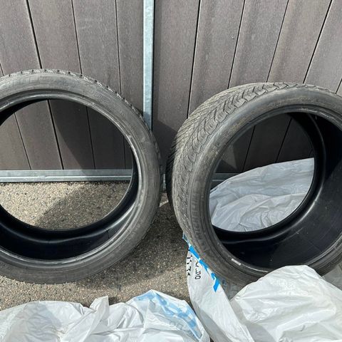 295/30/20 - 265/35/20 - Michelin Alpine Sport Piggfri Vinter