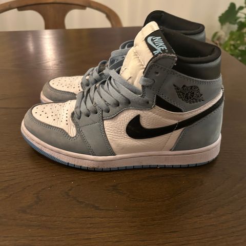 Air Jordan 1 Retro High