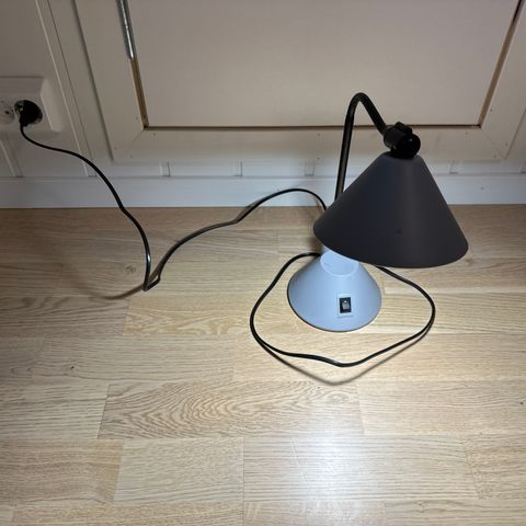 skrivebordslampe