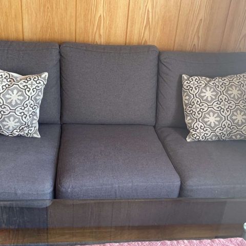 Sofa 3+2 og stuebord