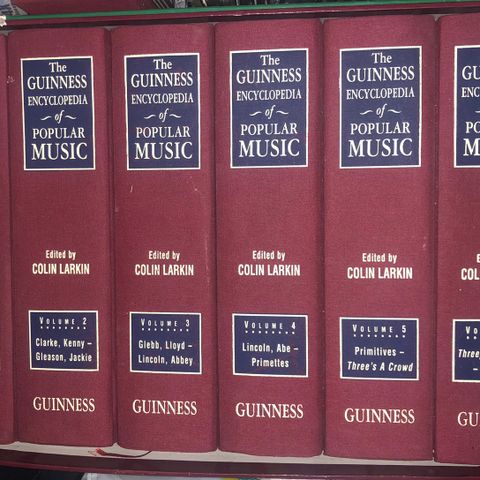 The Guinness Encyclopedia of Popular Music by Colin Larkin
