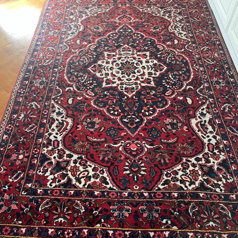 Reservert, Nydelig persisk teppe, selges kr 2500,-